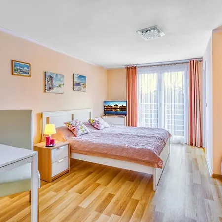 Muszelka Przy Morzu * 야스타르니아