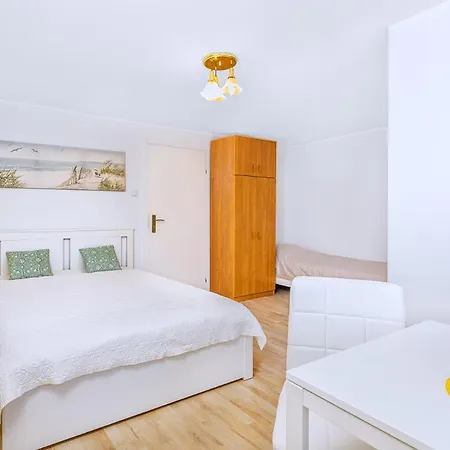 Muszelka Przy Morzu 야스타르니아