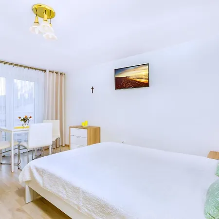 홈스테이 Muszelka Przy Morzu