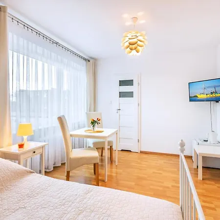 Muszelka Przy Morzu 홈스테이 야스타르니아